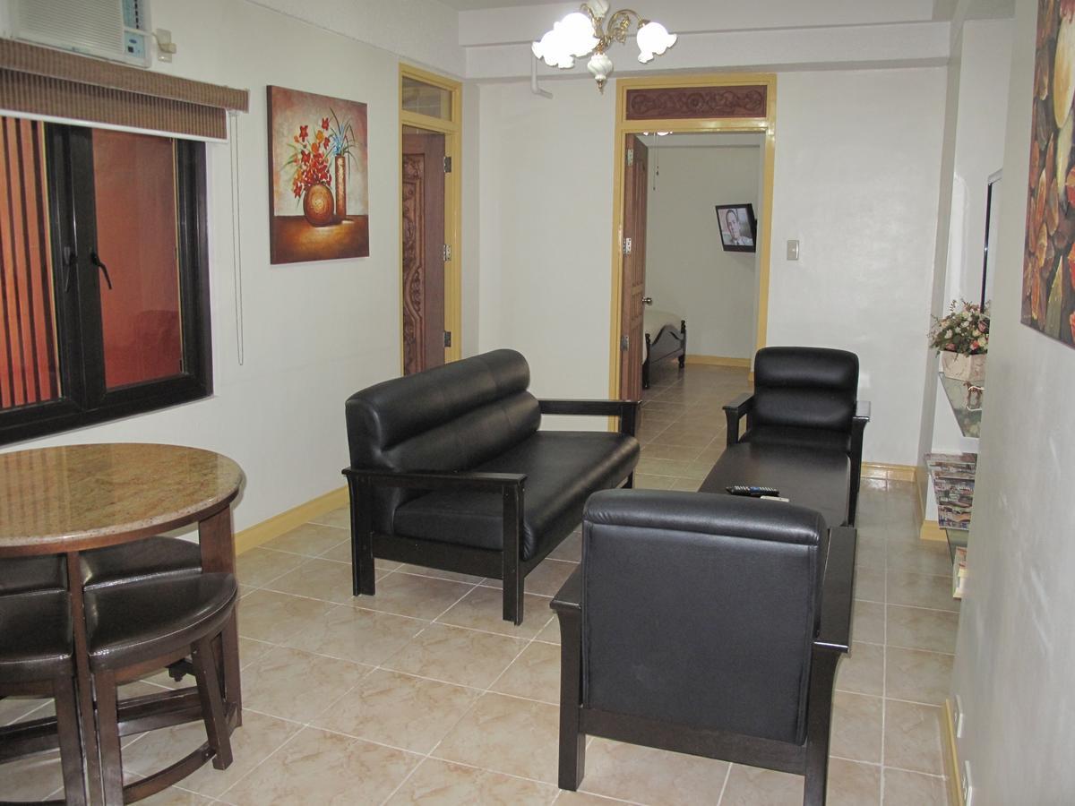 Makati Suites at Travelers Inn Makati City Eksteriør bilde