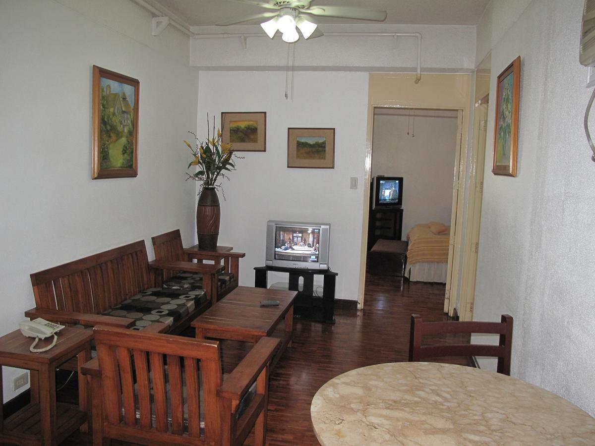 Makati Suites at Travelers Inn Makati City Eksteriør bilde